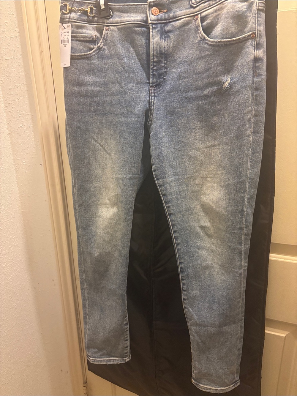 Express Women's Light Wash Skinny Jeans
